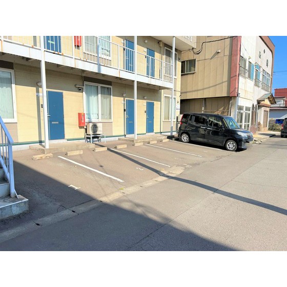 駐車場　駐車場