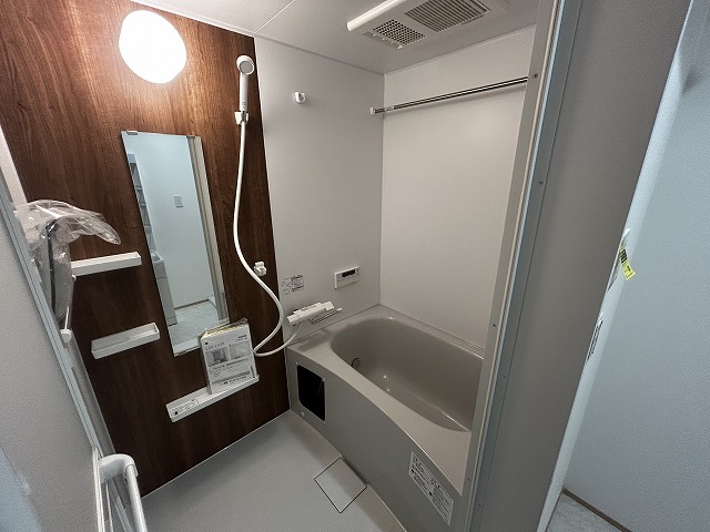 バス・シャワールーム　追い焚き付　給湯式バスルーム
