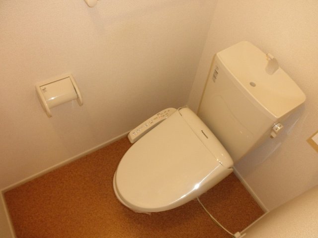 トイレ　清潔感のあるトイレです