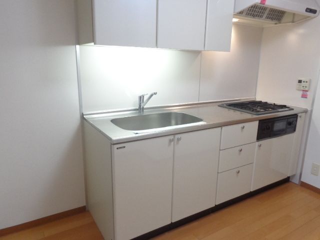 キッチン　ガスコンロ３口