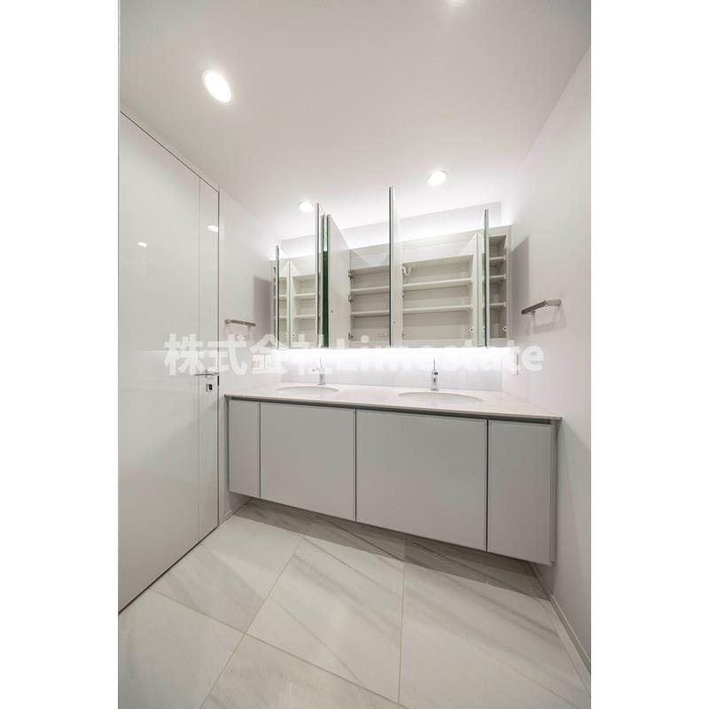 洗面設備　別部屋参考写真