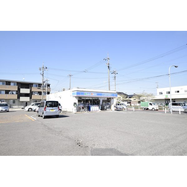 コンビニ　ローソン岩倉大市場店（コンビニ）まで201m