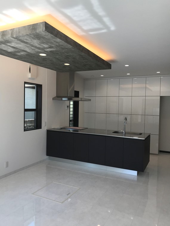 キッチン　コンパクトなキッチンで掃除もラクラク