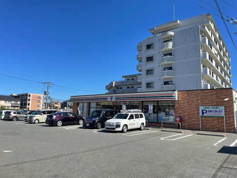 コンビニ　セブンイレブン福岡三苫5丁目店（コンビニ）まで585m