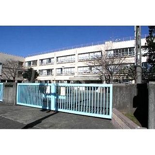 小学校　稲城市立稲城第六小学校（小学校）まで185m