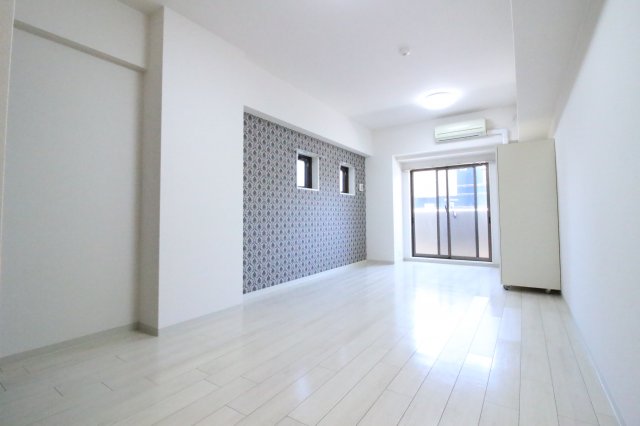 居室・リビング　同物件別部屋写真