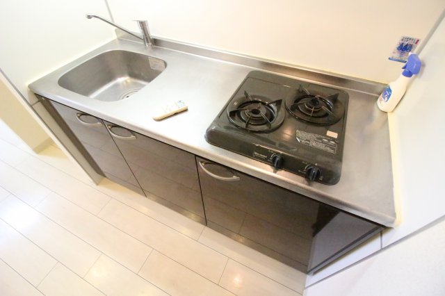 キッチン　同物件別部屋写真