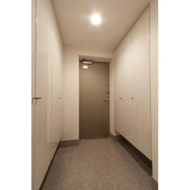 玄関　※写真は同タイプ住戸です。