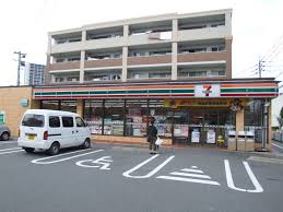 コンビニ　セブンイレブン福岡清水１丁目店（コンビニ）まで438m
