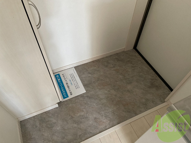 玄関　玄関の様子です。明るい印象ですね。気分もあがりそう。