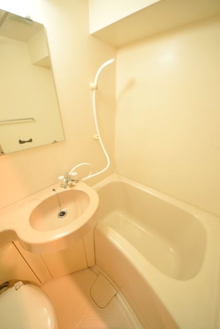 バス・シャワールーム　★人気のバストイレ別のお部屋です★
