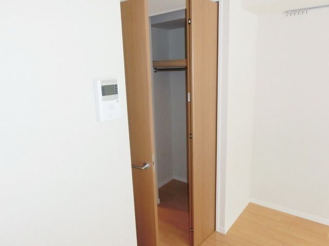 その他設備　★洋室内の収納です★