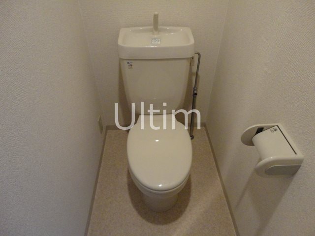 トイレ　別部屋のお写真です。ご参考までに！