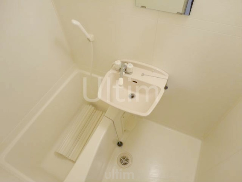 バス・シャワールーム　別部屋のお写真です。ご参考までに！