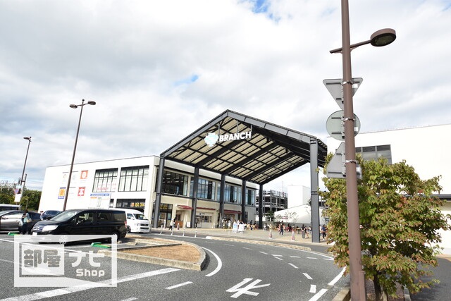 ショッピングセンター　ブックオフ岡山西長瀬店（ショッピングセンター）まで407m