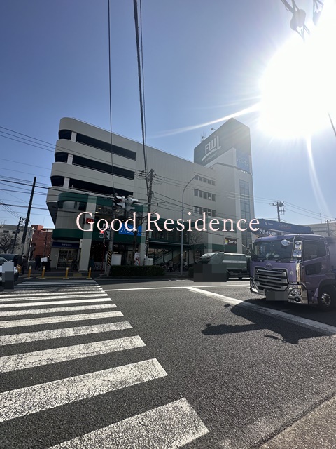 スーパー　FUJI 横浜南店（スーパー）まで211m