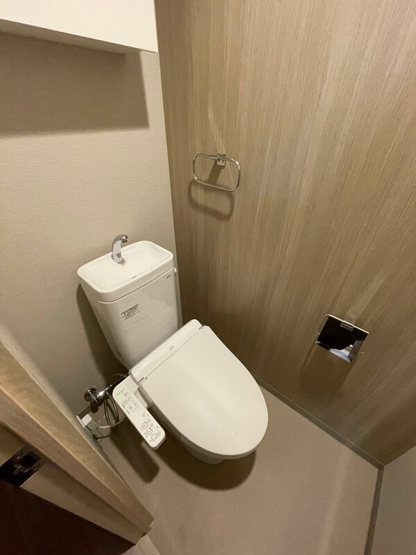 トイレ　★トイレ画像・温水洗浄便座付き★