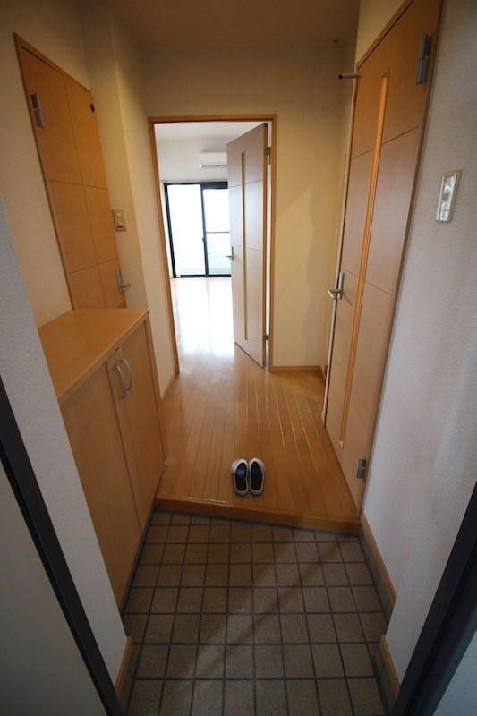 FORTUNATE砂津の玄関写真