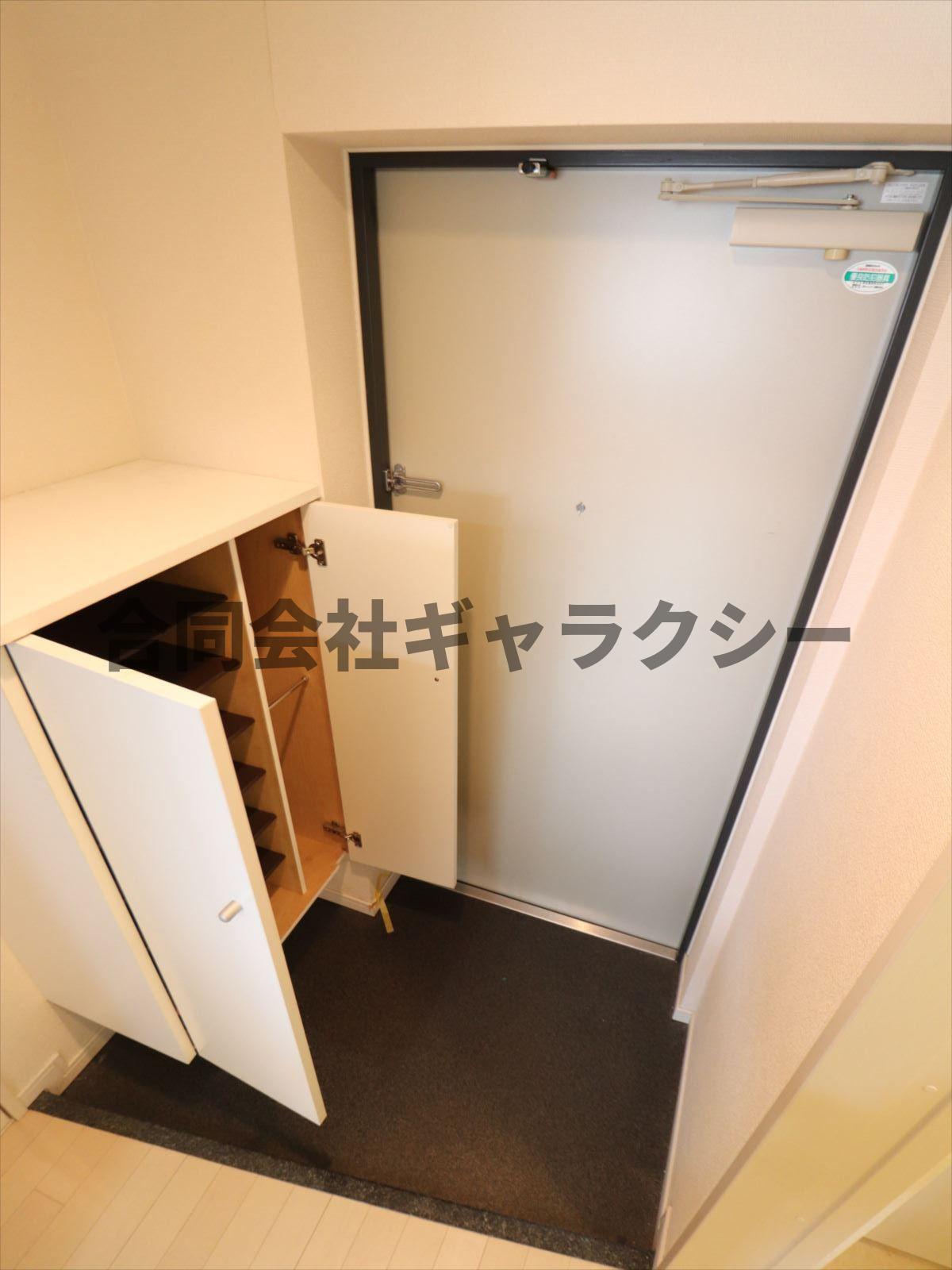 玄関　シューズボックス付きの玄関