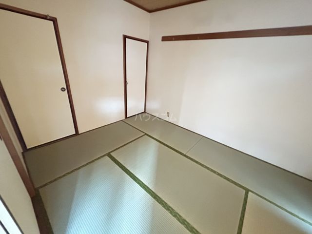 シャレローズの内装写真