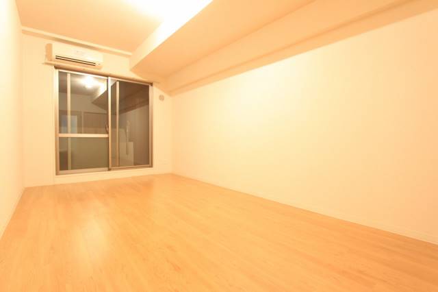 居室・リビング　広く快適なお部屋です
