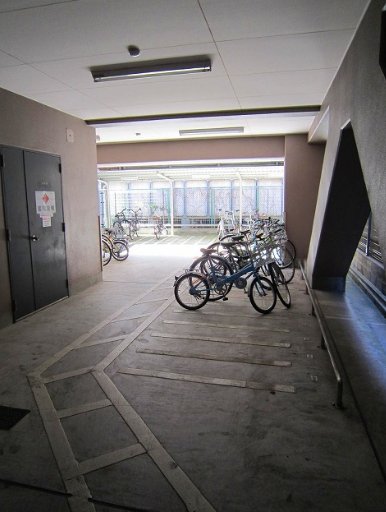 その他共有部分　セントアミール南久宝寺　駐輪場