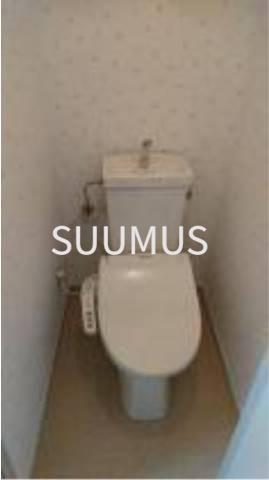 京王線 笹塚駅 徒歩3分 2階建 築28年のトイレ写真