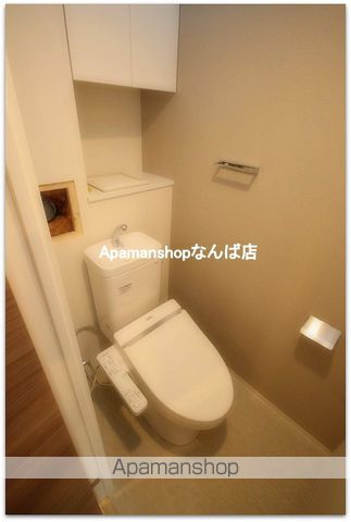 地下鉄御堂筋線 本町駅 徒歩11分 14階建 築9年のトイレ写真
