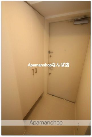 地下鉄御堂筋線 本町駅 徒歩11分 14階建 築9年の玄関写真