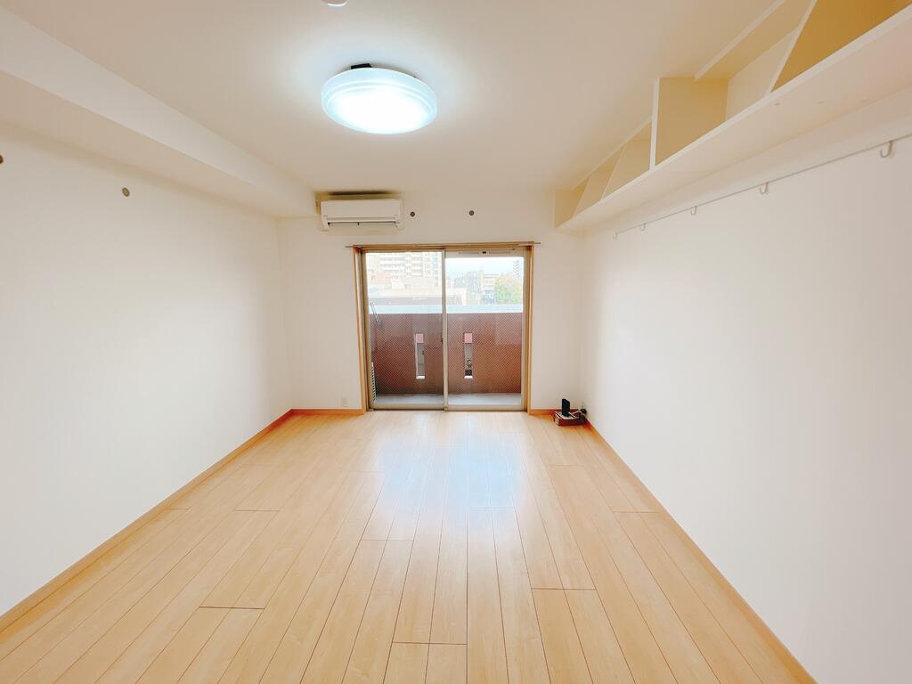 その他部屋・スペース　南東向きで日当たり〇エアコン、リモコンタイプの照明有！