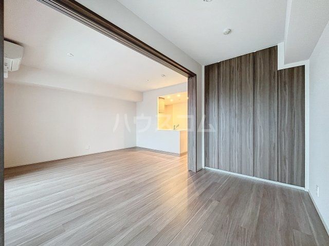 ザ・パークハウス川口本町の居間写真