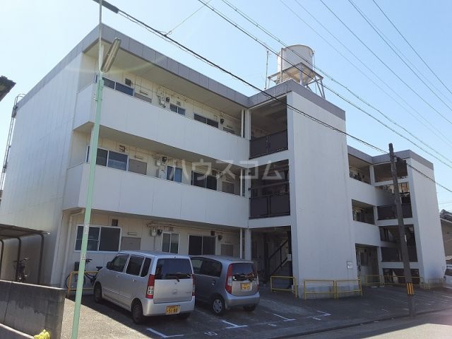西川ハイツの外観写真
