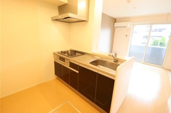 キッチン　同建物別部屋写真