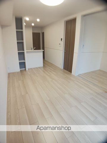 ＪＲ山陽本線 防府駅 バス乗車時間：11分 最寄りバス停で下車 徒歩8分 2階建 築1年の居間写真