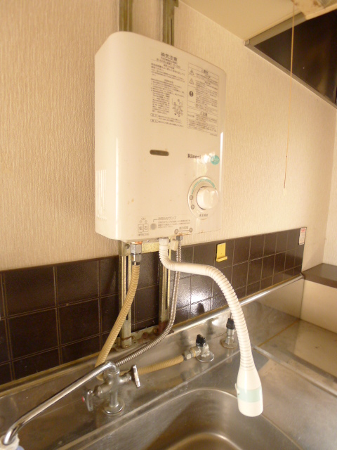 その他設備　お湯がすぐ使える便利な湯沸かし器