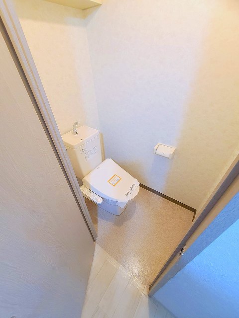 トイレ　人気のウォシュレットが設置されています！！