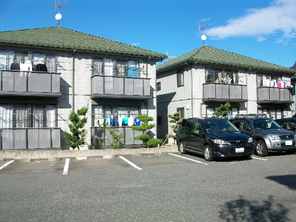 愛知県岩倉市曽野町居屋敷（アパート）の賃貸物件の外観