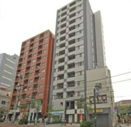 豊島区駒込のマンションの建物外観
