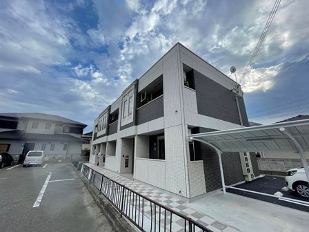 姫路市網干区垣内中町のアパートの建物外観