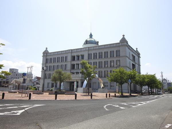 【アメニティin唐津の図書館】