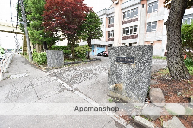 小学校　湯川小学校（小学校）まで244m