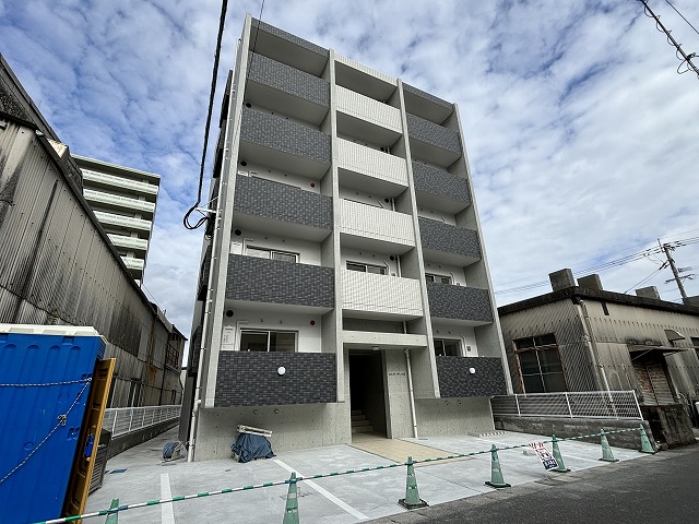 鹿児島市宇宿のマンションの建物外観