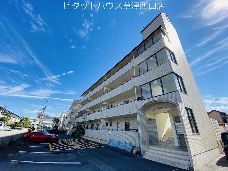 建物外観　１階角部屋です
