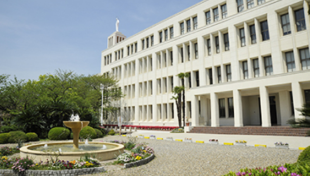 大学・短大　私立神戸海星女子学院大学（大学・短大）まで518m