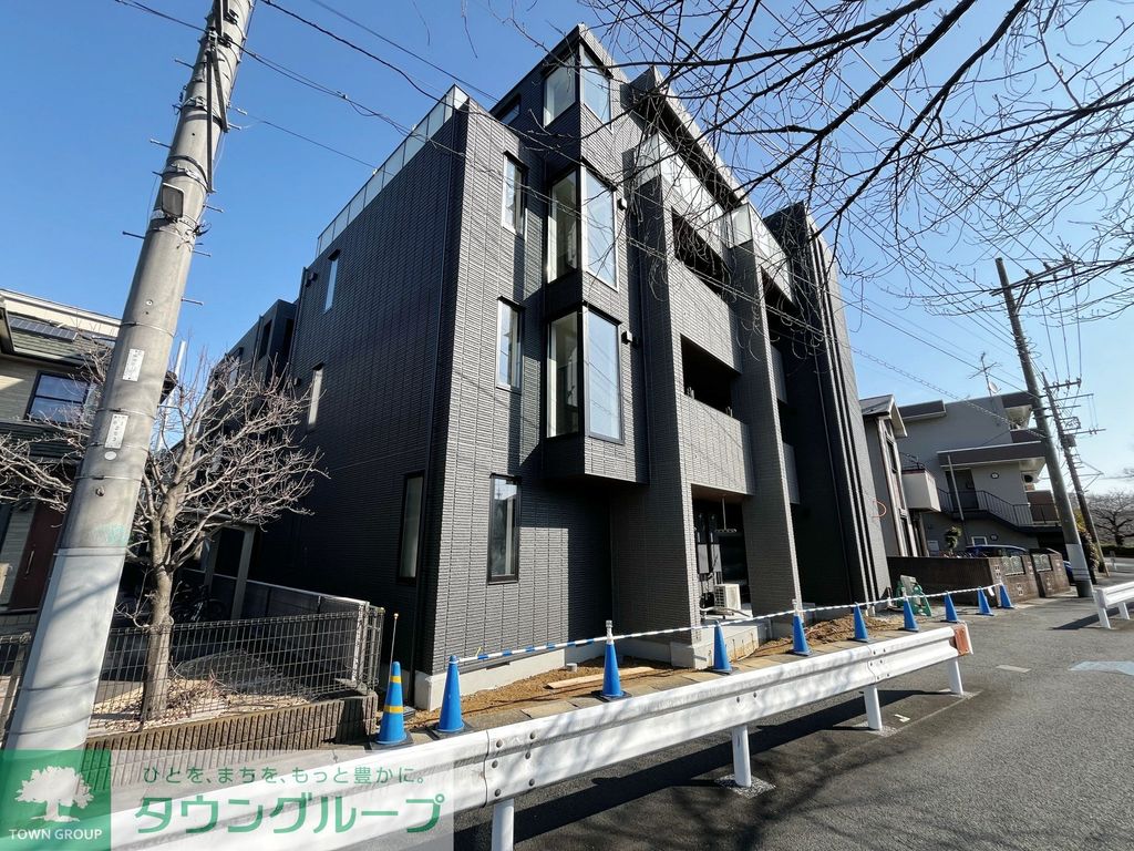 【川崎市多摩区登戸のマンションのロビー】