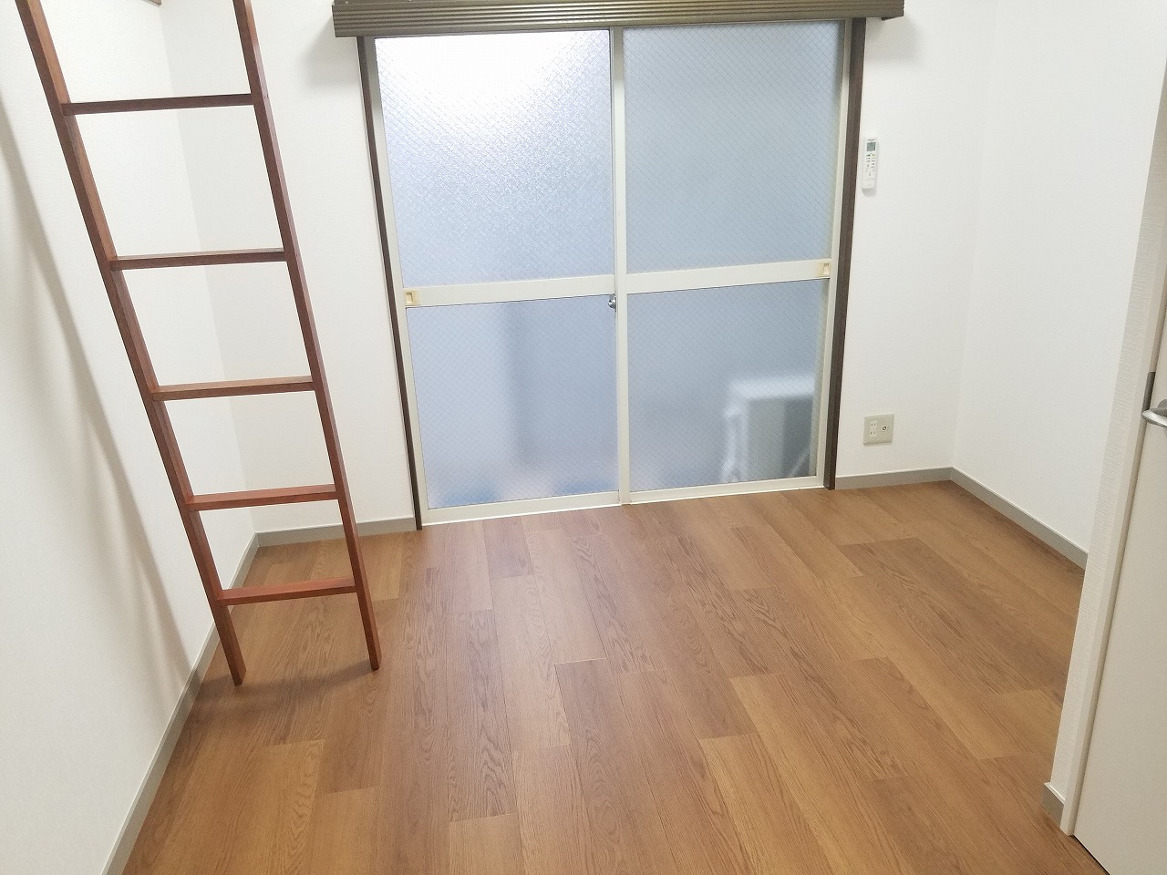 居室・リビング　洋室