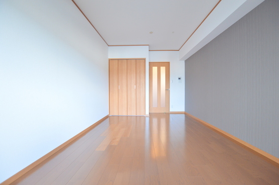 居室・リビング　洋室１０帖フローリング