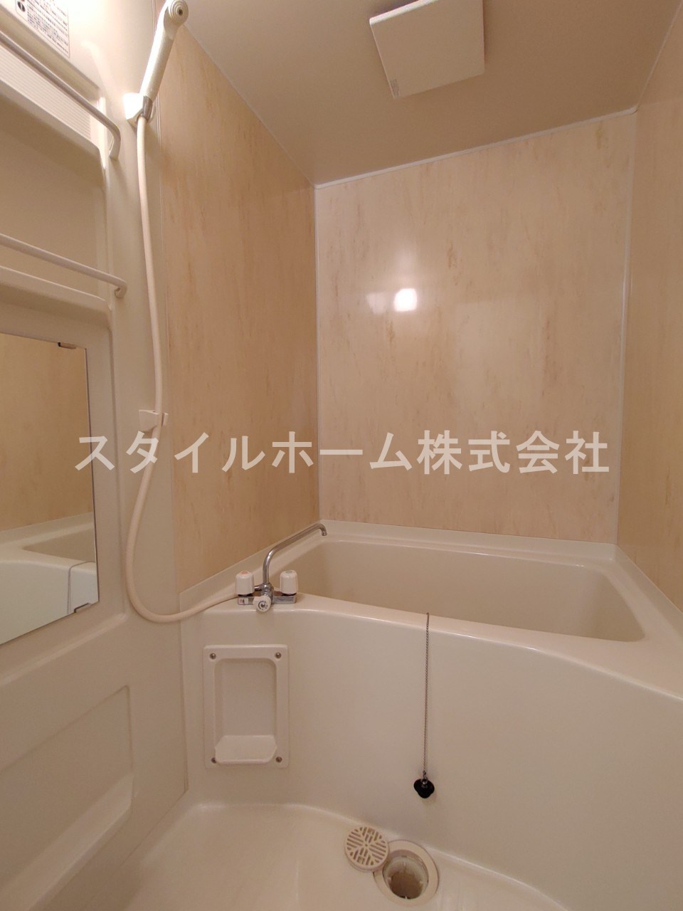 バス・シャワールーム　別部屋写真です。