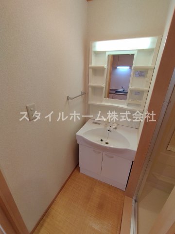 洗面設備　別部屋写真です。