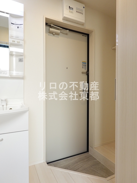 玄関　すっきりシンプルな玄関スペースです！